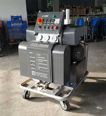 H5600型聚脲噴涂料施工設(shè)備